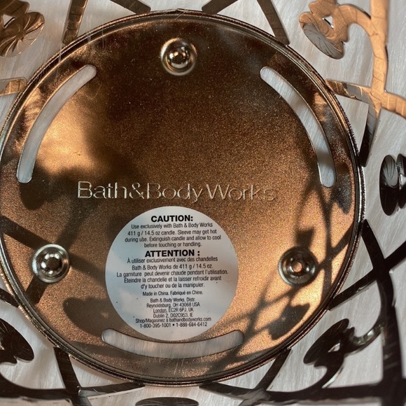 “PEPPERMINT LANE” Christmas Red & White Canes, BBW, 3-Wick Candle Holder, NWTag - Picture 6 of 7